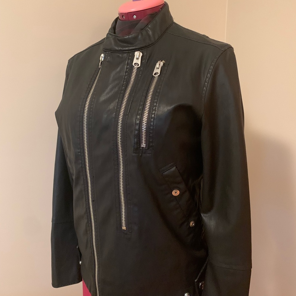 G-Star Raw Vegan leather jacket, like new condition. size M no labels. NWOT